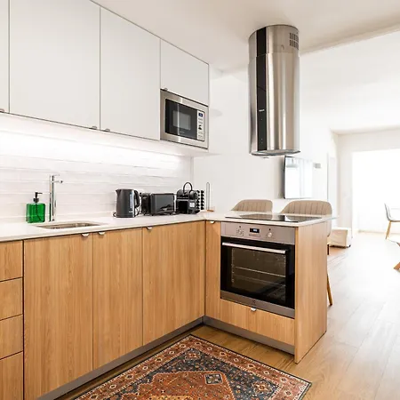 Apartamento Charming One Min Walk To The