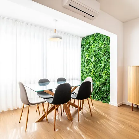 Charming One Min Walk To The * Estoril