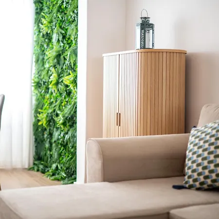 Charming One Min Walk To The * Estoril