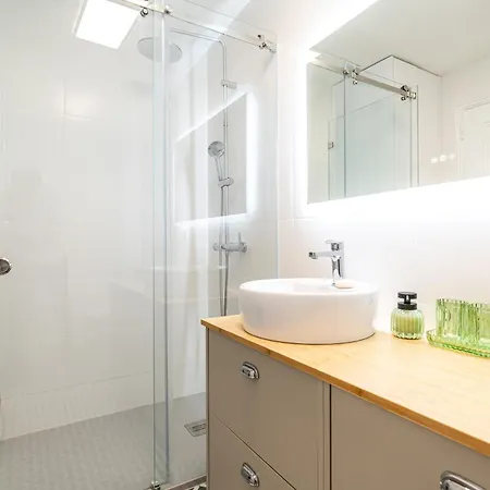 Charming One Min Walk To The Apartamento *